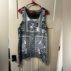 ONE WORLD Monochrome Floral Tank Top black grey & white handkerchief sides flow
